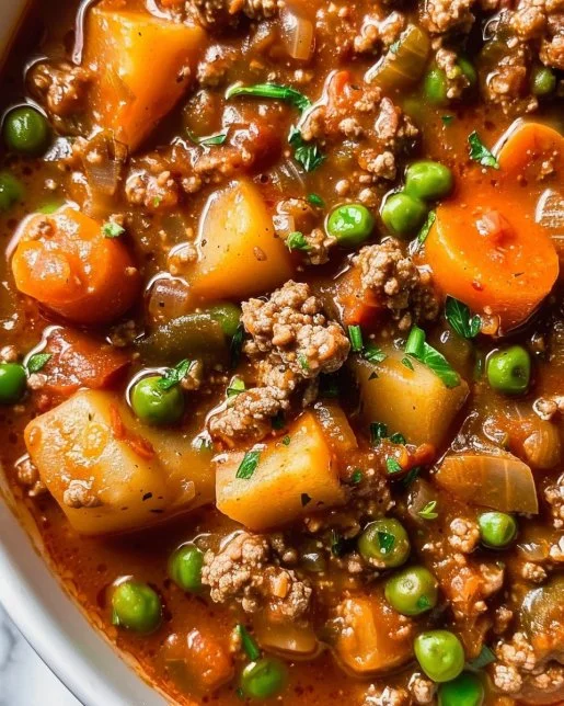 A hearty bowl of easy ground beef stew with vegetables.