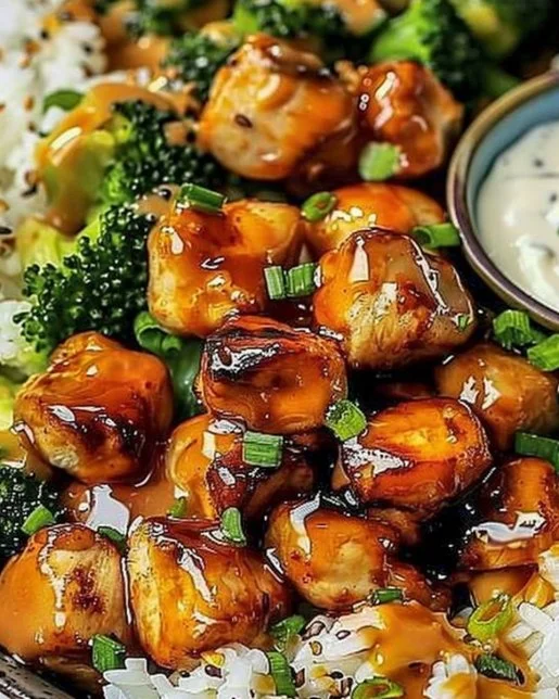 Hot Honey Chicken Bowl 2 Hot Honey Chicken Bowl with spicy sauce and colorful vegetables